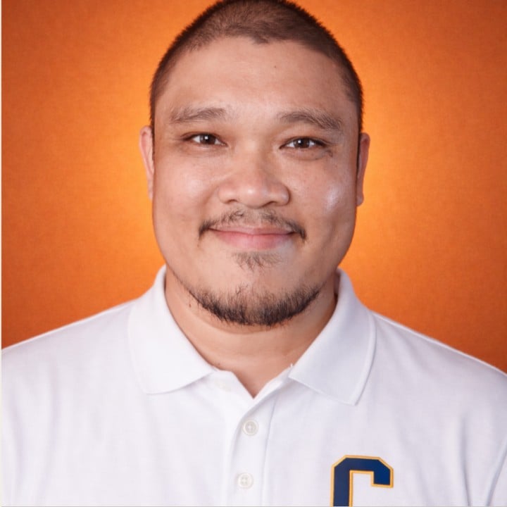 Jan Ravina, Customer Support at Customized Deli Paper